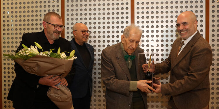 34. Haldun Taner Öykü Ödülü'nün sahibi Polat Özlüoğlu