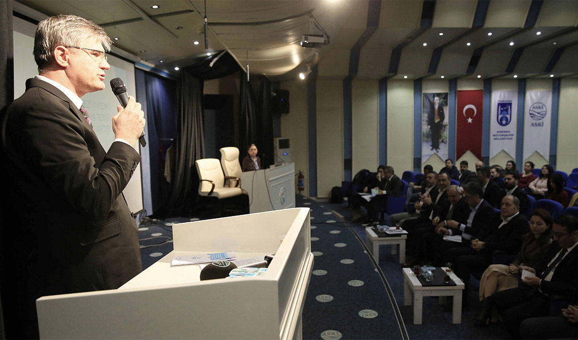 ASKİ Genel Müdürlüğü, Türkiye’nin en büyük su arıtma tesisi olan ve Başkent’e su sağlayan İvedik İçme Suyu Arıtma Tesisi'nin kapasitesini artırma çalışmalarını sürdürüyor.