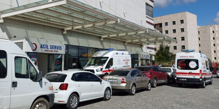 70 kişi, imha edilen biber gazlarından etkilendi