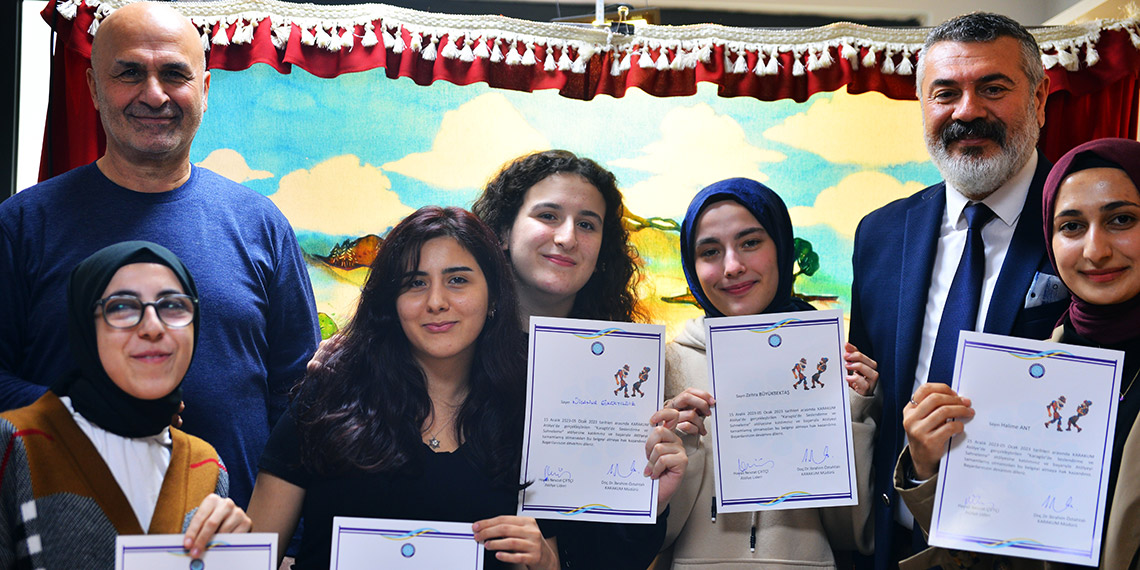 700 yıllık 'Karagöz' gölge oyunu, geleceğe taşınıyor