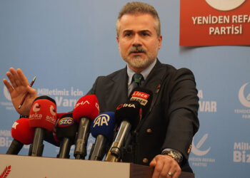 AK Parti'nin tavrını daha açık ortaya koyması lazım