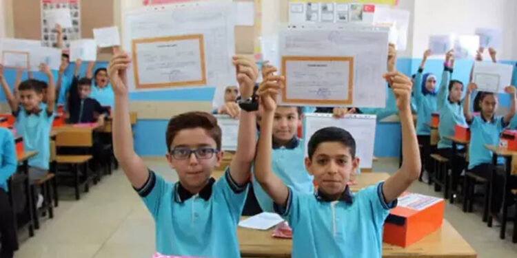 Ailelerin beklentisi çocuklarda performans anksiyetesi oluşturuyor