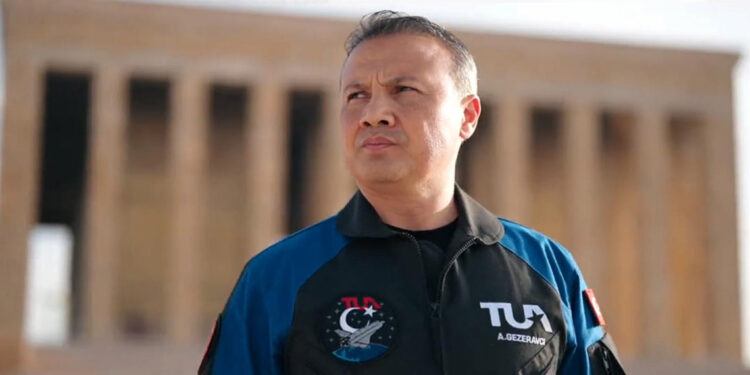 Alper Gezeravcı'dan 10 Kasım paylaşımı