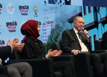 Alper Gezeravcı'nın yaptığı işe 'turistik gezi' demeleri ayıptır