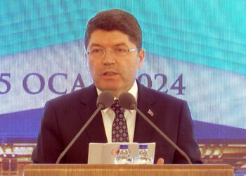 Anayasamız protez anayasaya dönüşmüş durumda