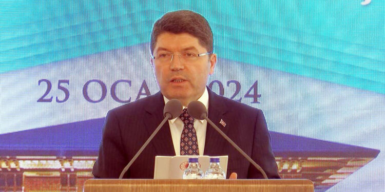 Anayasamız protez anayasaya dönüşmüş durumda