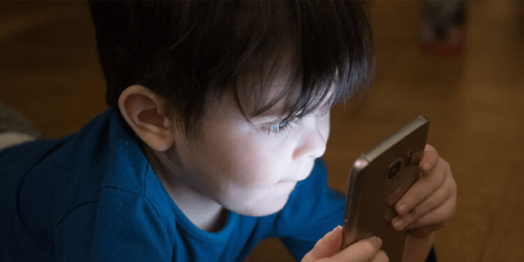 Ara tatilde çocukları ekrandan uzak tutmak için öneriler