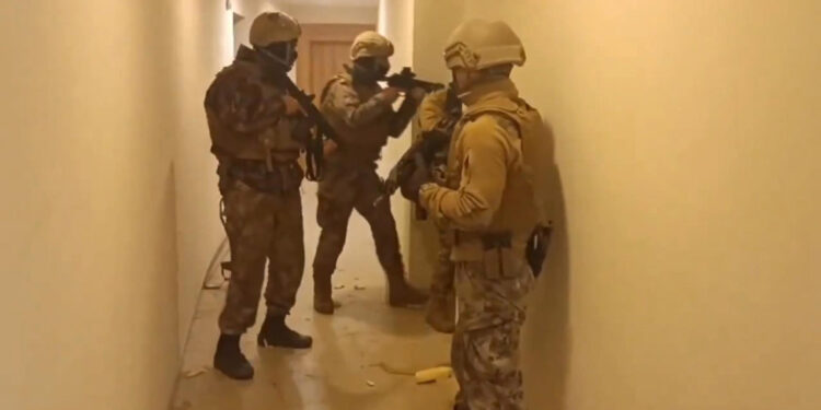 Arap Emrah ve Volkan Reçber suç örgütleri çökertildi