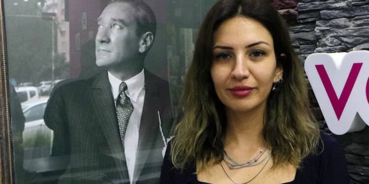 Atatürk'e hakarete 4 büyük Atatürk tablosuyla cevap verdiler