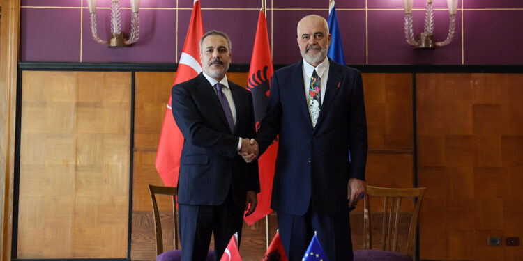 Bakan Fidan, Arnavutluk Başbakanı Rama ile görüştü