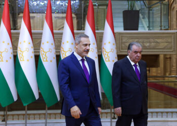 Bakan Fidan, Tacikistan Başbakanı Rahman ile görüştü