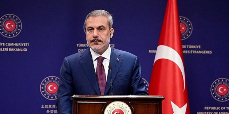 Bakan Fidan Türkiye'ye döndü