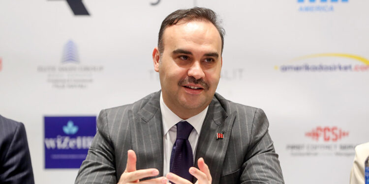 Bakan Kacır, ABD'de Türk ticaret insanlarıyla buluştu