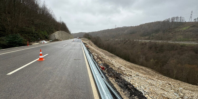 Bartın-Kastamonu kara yolu, 1 ay sonra ulaşıma açıldı