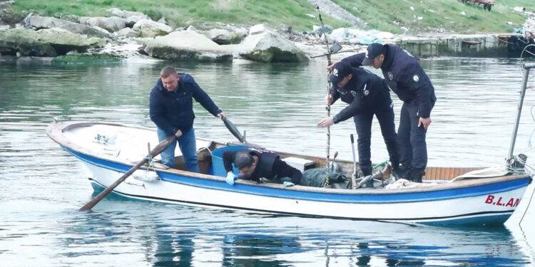 Büyükçekmece Gölü'nde ceset bulundu