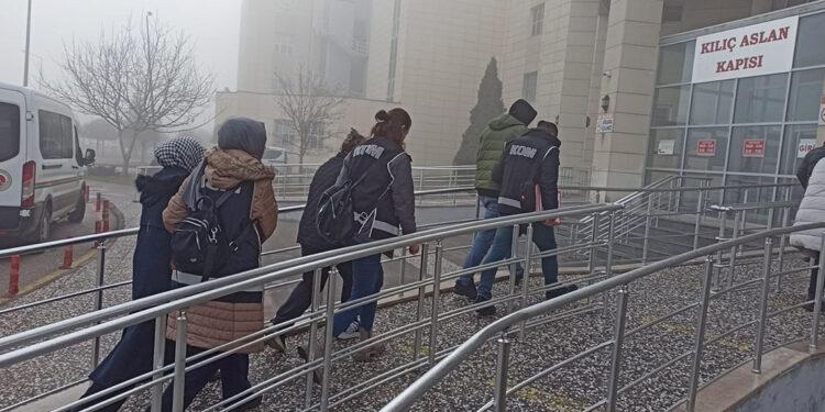 ByLock kullanıcısı 3 şüpheliye gözaltı