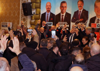 CHP Samsun'da 2 ilçede eğilim yoklaması yaptı