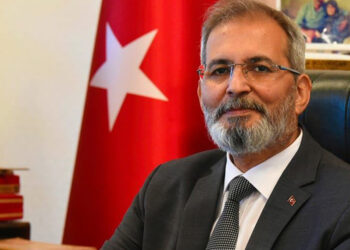 CHP'li Tarsus Belediye Başkanı partisinden istifa etti