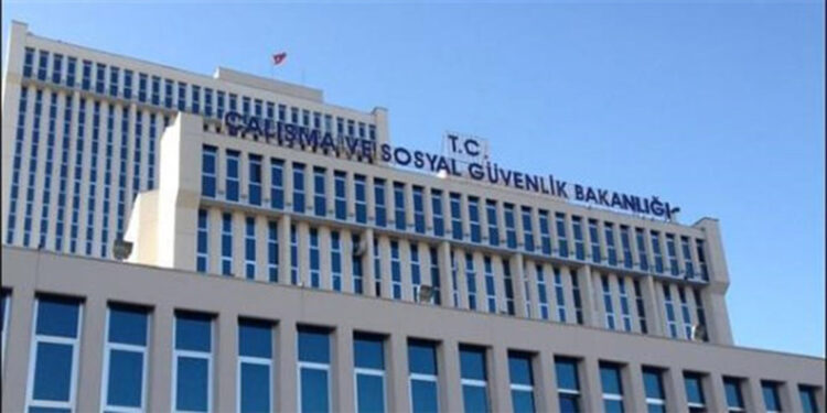 Çalışma ve Sosyal Güvenlik Bakanlığı'na 62 personel alınacak