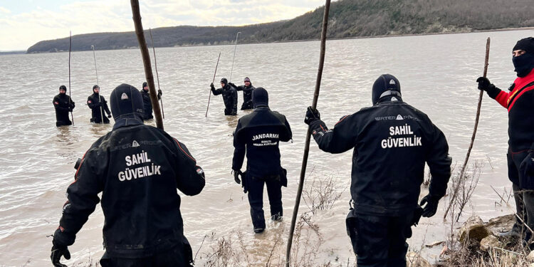 Çatalca'da tekne alabora oldu: 1 kişi kayıp 