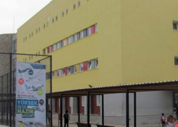 Çocukları karanlık odaya kapatan eğitmen görevden alındı