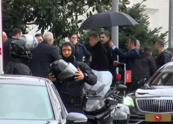 Cumhurbaşkanı Erdoğan AK Parti İstanbul İl Başkanlığı'nda