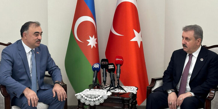 Destici, Azerbaycan Büyükelçisi'ni ziyaret etti