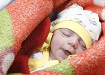 Diyarbakır’da 2024'ün ilk bebekleri lina ve umut oldu