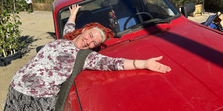 Yazar ve yönetmen Elif Ongan Tekçe röportajı