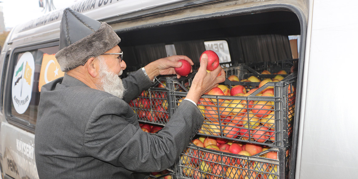 'Elmacı Dede’den 6 şehit veren birliğe moral ziyareti
