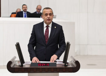 DEVA Partili Kaya, ayakkabıcıların sorunlarına dikkat çekti