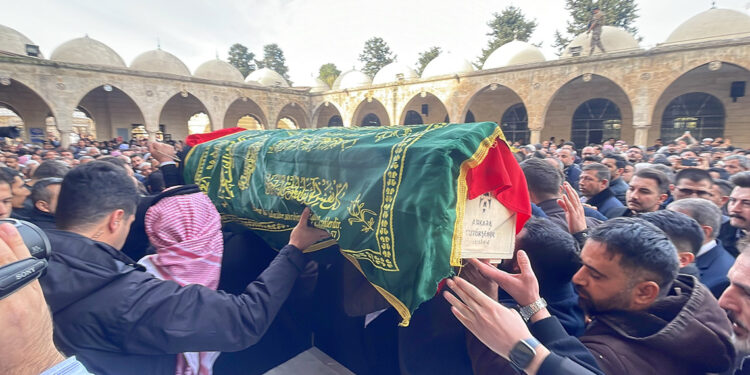 Eski milletvekili Halil Özcan, son yolculuğuna uğurlandı