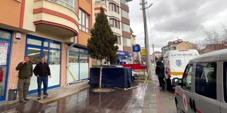 Evinin balkonundan düşen Alzheimer hastası öldü