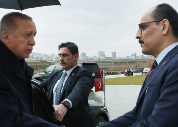 Hegemonik güçler uluslararası sistemi tahrip ediyor