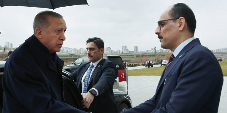Hegemonik güçler uluslararası sistemi tahrip ediyor