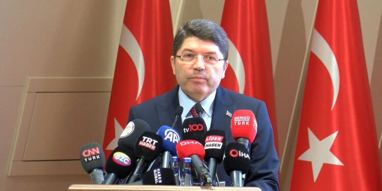 Hukuk devletinin olmazsa olmaz şartı tarafsız yargıdır