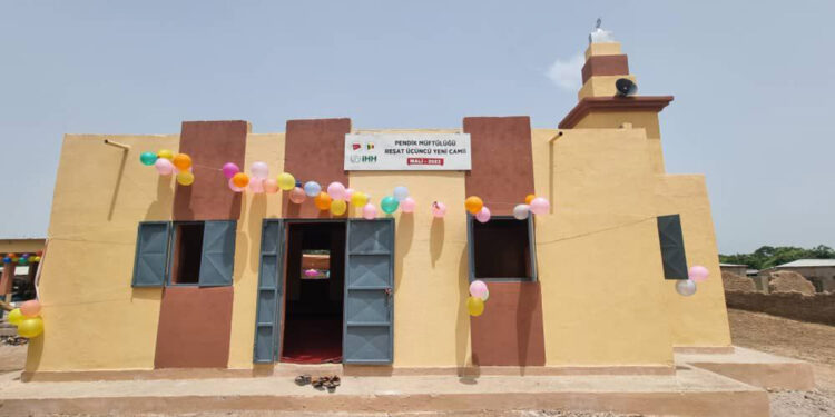 İHH: 2023’te 12 ülkede 33 kalıcı eser hizmete açıldı 