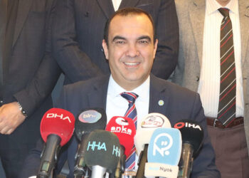 İYİ Parti İzmir İl Başkanı ve yönetimi görevden alındı