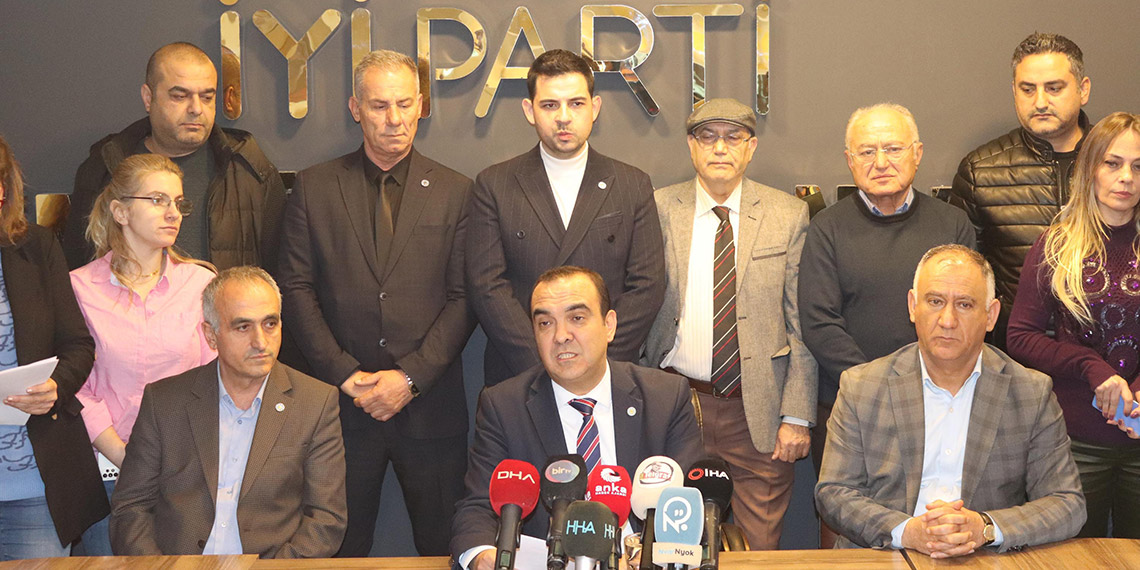 İYİ Parti İzmir İl Başkanı ve yönetimi görevden alındı