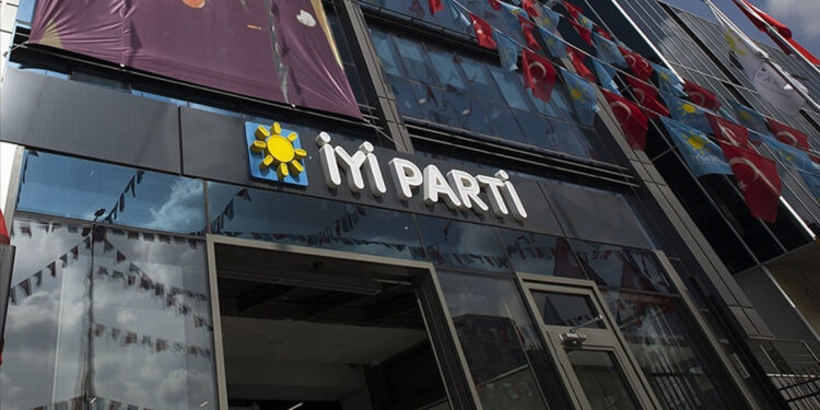 İYİ Parti'nin Antalya kampı iptal edildi