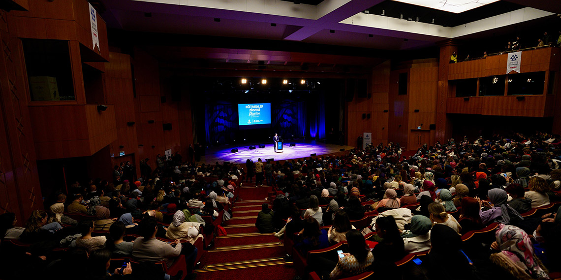 İmamoğlu, İSMEK Eğitim Zirvesi'nde konuştu