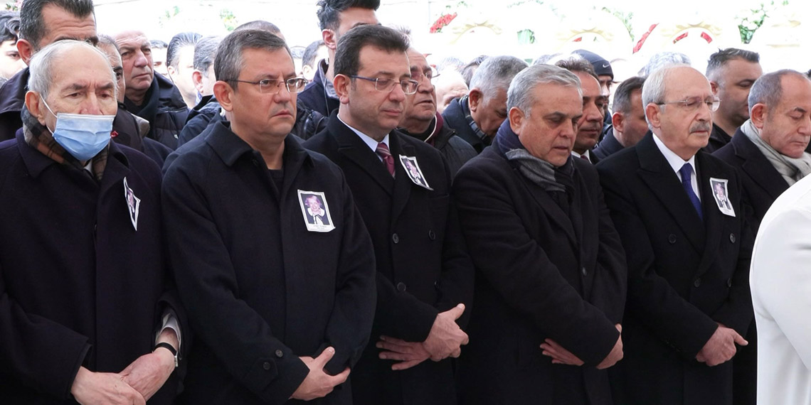 İmamoğlu ve Kılıçdaroğlu cenaze namazında