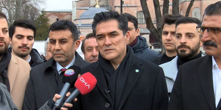 İmamoğlu'na karşı adaylık doğru bir cümle değil