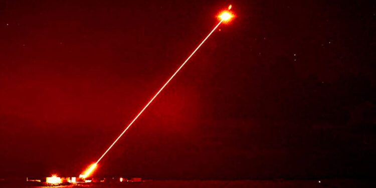 İngiltere’nin son teknoloji lazer silahı: Ejderha Ateşi