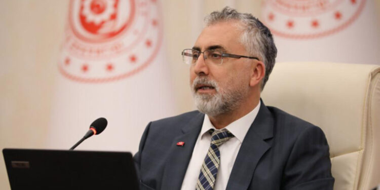 İşbaşı eğitimde katılımcı taahhüdünü yüzde 60'a düşürdük