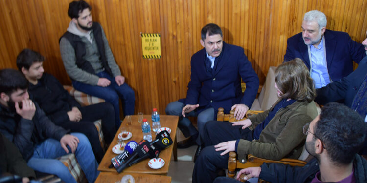 İstanbul'daki göçmen sorununu da yönetmek zorundayız