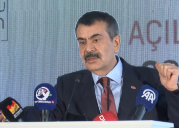 Kaç saat okuyarak çocuğunuza örnek oluyorsunuz