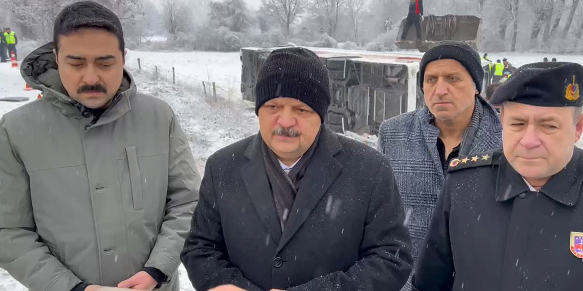 Kastamonu'da yolcu otobüsü devrildi: 6 ölü, 33 yaralı