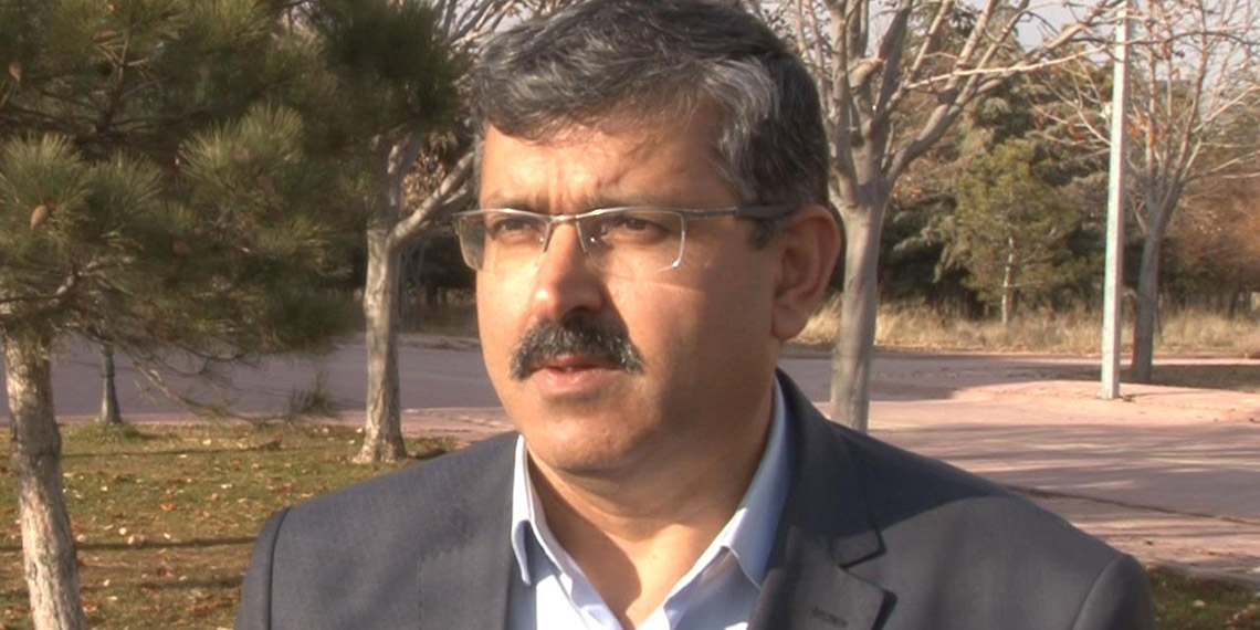 Konya Ovası'nda çiftçinin gözü kar yağışında