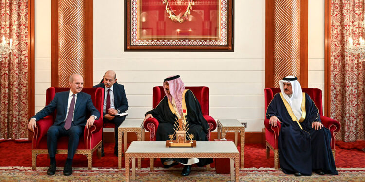 Kurtulmuş, Kral Hamad bin Isa Al Khalifa görüştü